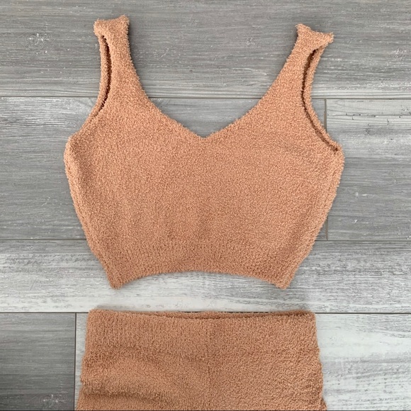 Tan Fuzzy 2 Piece Set NWT - Picture 4 of 9